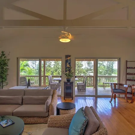 Maluhia Hale home